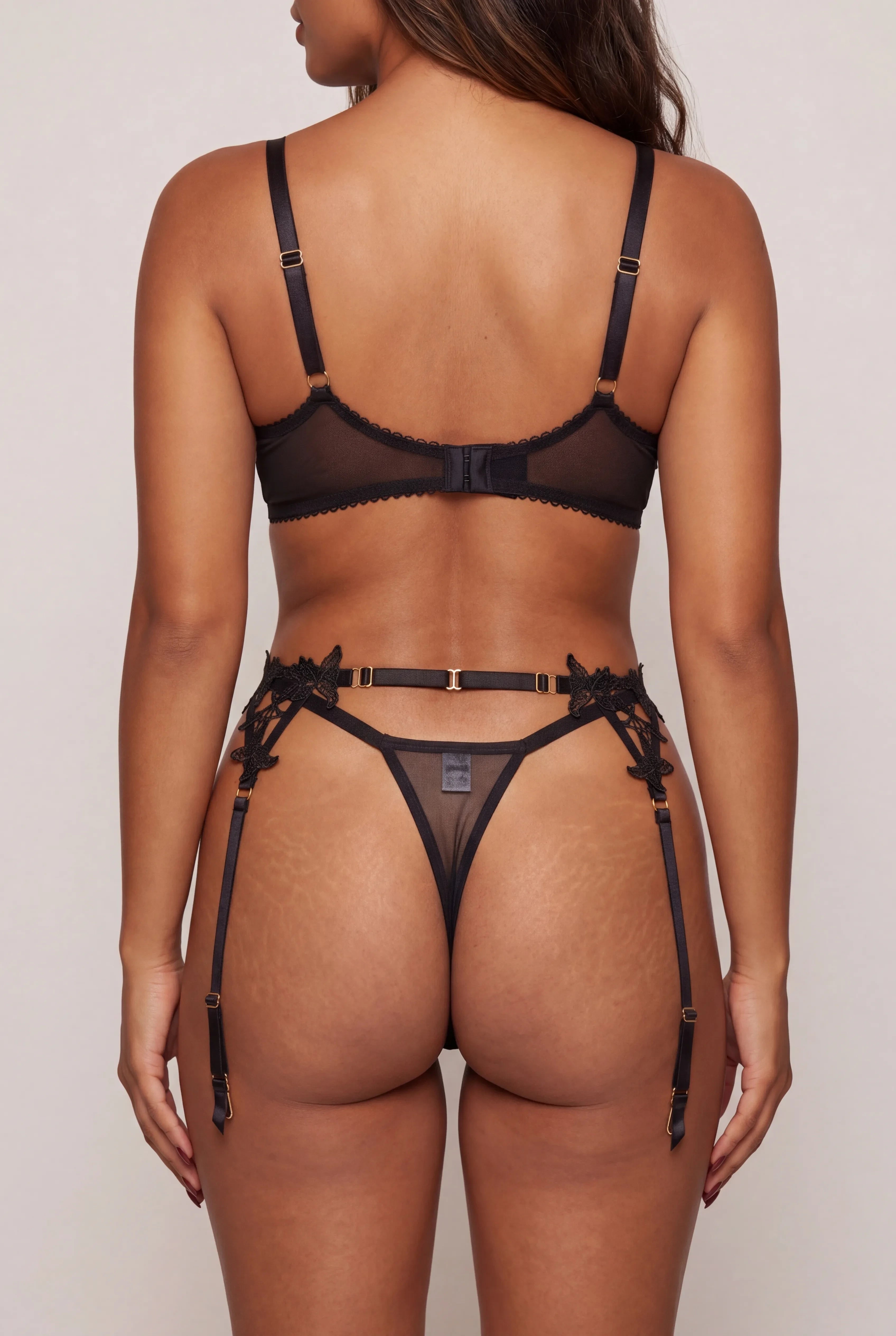 Ensemble Lingerie Cinq Pi Ces Avec Tour De Cuisses Incontournable Noir